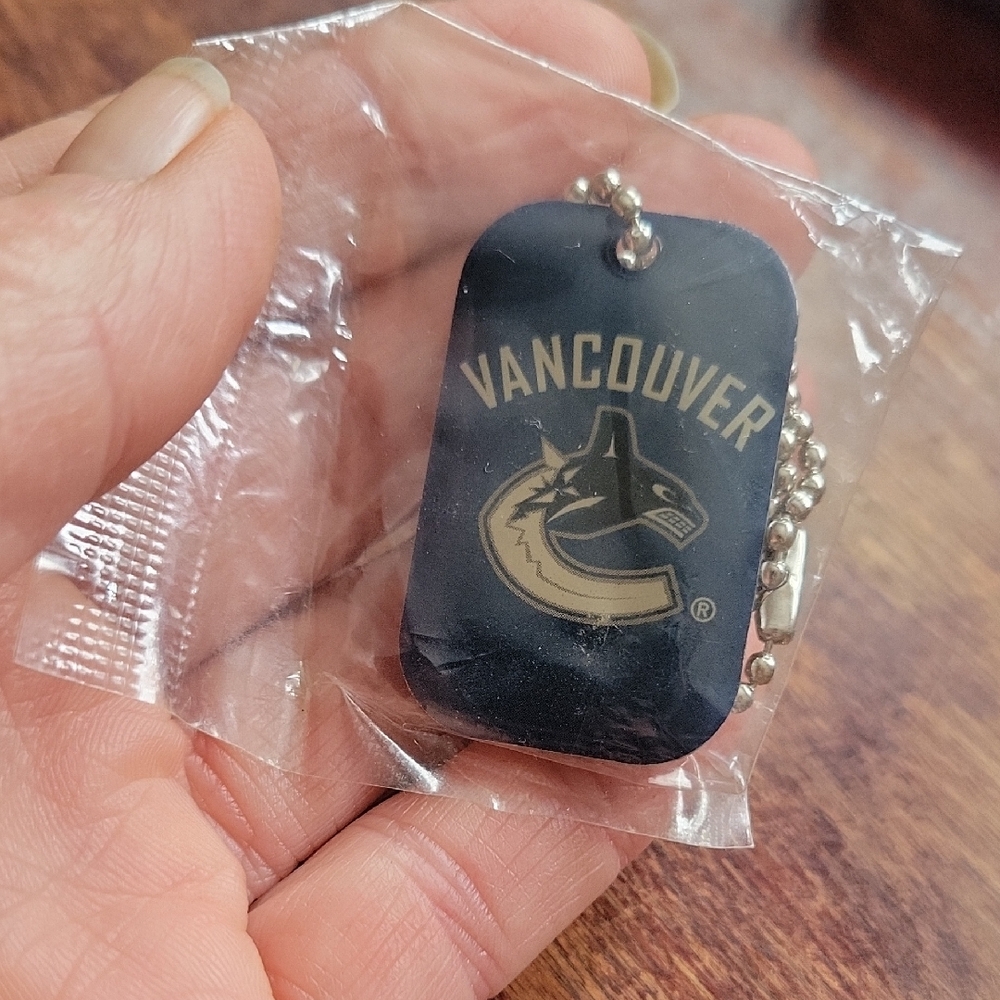Vancouver Canucks Souvenier Necklace
